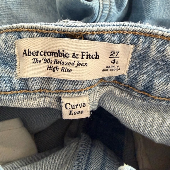 Abercrombie & Fitch 90s Relaxed Jean - Picture 9 of 11
